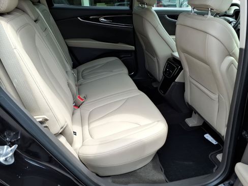 Certified 2023 Lincoln Nautilus FWD w/ Premium Package image 27