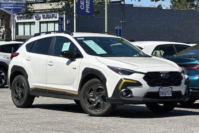 Used 2025 Subaru Crosstrek 2.5i Sport w/ Popular Package #3A AWD/4WD image 2