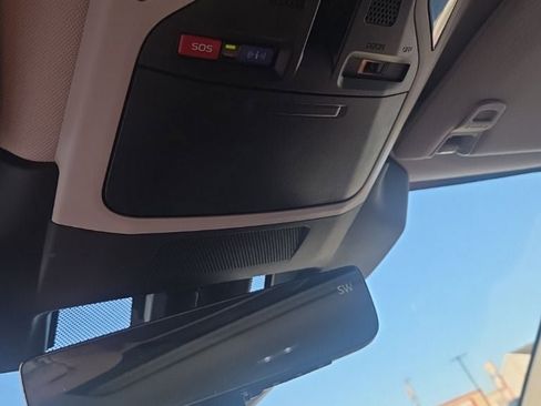 Used 2023 Subaru Outback Touring w/ Popular Package #2 image 21