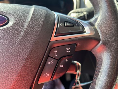 Used 2016 Ford Fusion SE w/ Equipment Group 202A image 19