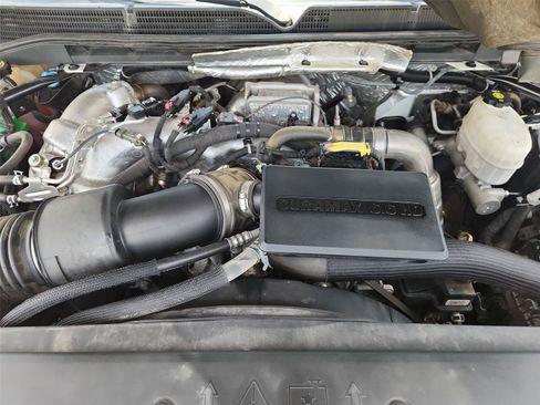 Used 2019 GMC Sierra 2500 SLT w/ Duramax Plus Package AWD/4WD image 27