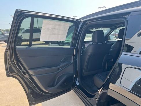 New 2026 Jeep Cherokee Limited AWD/4WD image 10