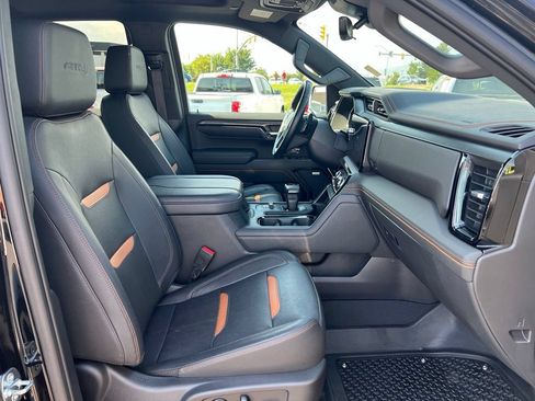 Certified 2023 GMC Sierra 1500 AT4 w/ Technology Package AWD/4WD image 15