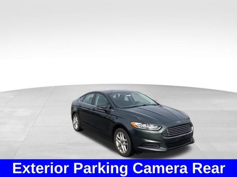 Used 2015 Ford Fusion SE image 9