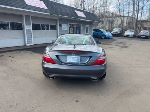 Used 2016 Mercedes-Benz SLK 300 image 9