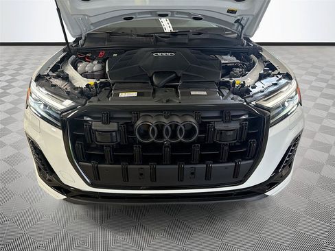Certified 2025 Audi Q7 3.0T Premium Plus w/ Premium Plus Package AWD/4WD image 32