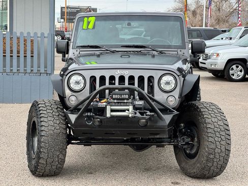 Used 2017 Jeep Wrangler Unlimited Rubicon w/ Connectivity Group image 2