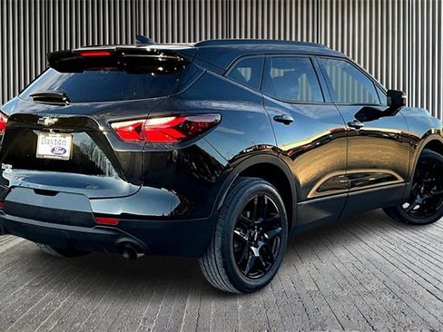 Used 2019 Chevrolet Blazer LT image 2