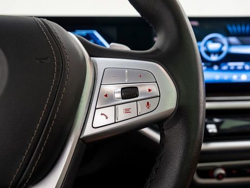 Certified 2025 BMW X7 xDrive40i w/ Premium Package image 34