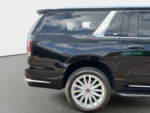 Used 2021 Cadillac Escalade ESV Luxury image 19
