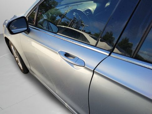 Used 2019 Ford Fusion SE FWD image 28