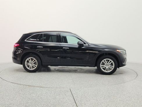 Used 2023 Mercedes-Benz GLC 300 4MATIC image 4