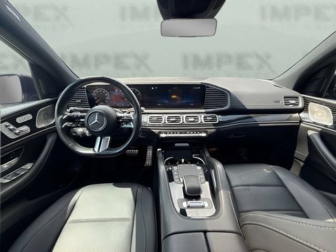 Used 2024 Mercedes-Benz GLS 450 4MATIC image 14