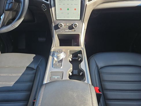 Certified 2022 Ford Edge SEL image 21