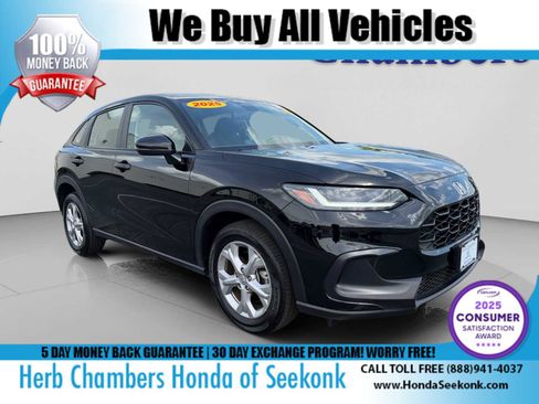 Used 2025 Honda HR-V LX image 1