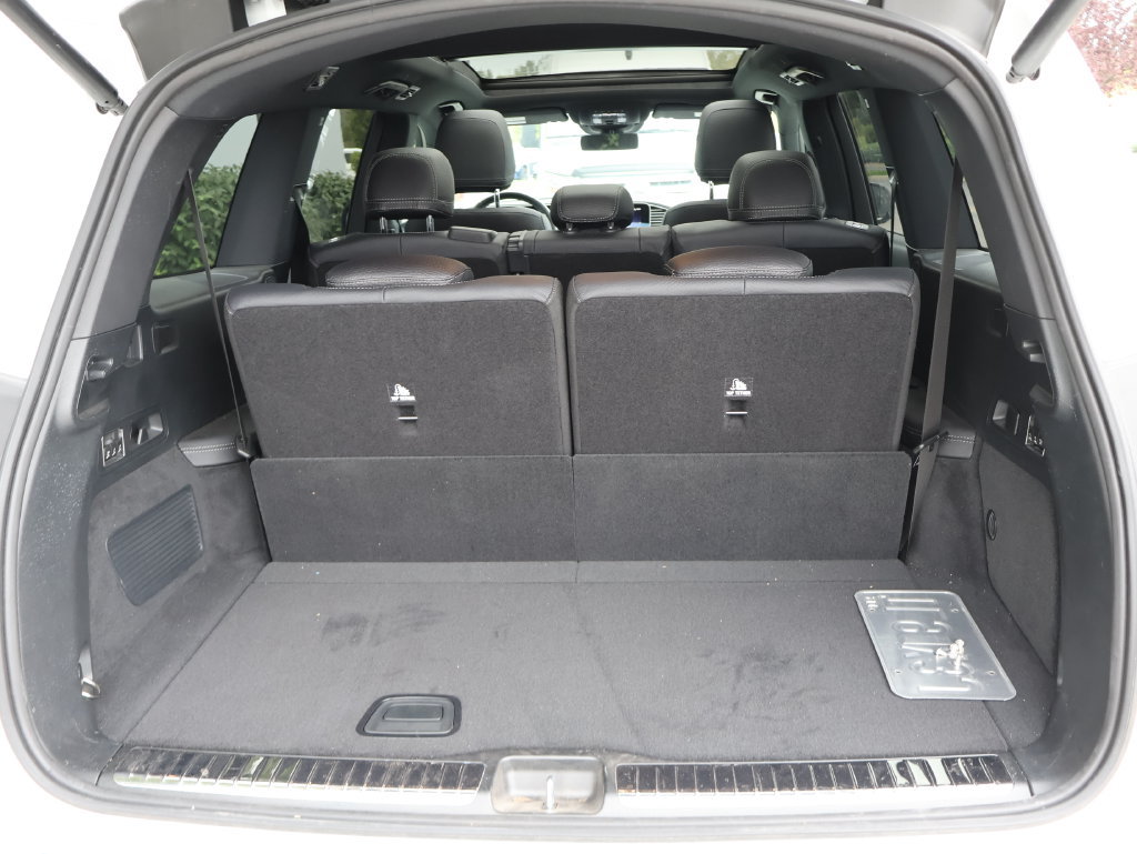 Used 2024 Mercedes-Benz GLS 450 4MATIC image 11