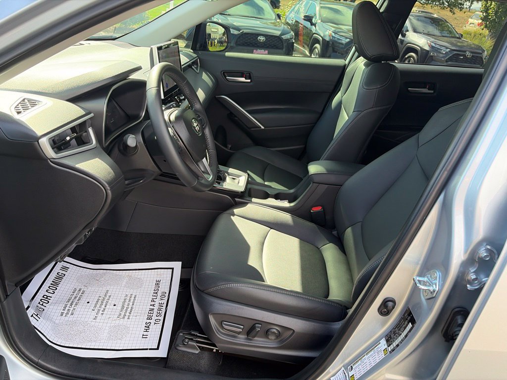 Used 2026 Toyota Corolla Cross XLE FWD image 21