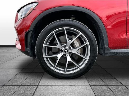Used 2022 Mercedes-Benz GLC 300 4MATIC image 4
