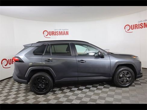 Used 2019 Toyota RAV4 LE image 7
