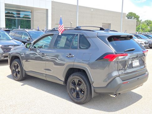 Used 2023 Toyota RAV4 XLE w/ XLE Grade Weather Package AWD/4WD image 5