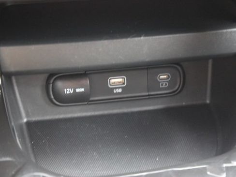 Used 2025 Kia Seltos S AWD/4WD image 10