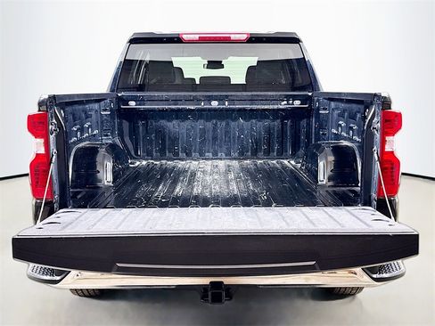 Used 2025 Chevrolet Silverado 1500 LT image 24