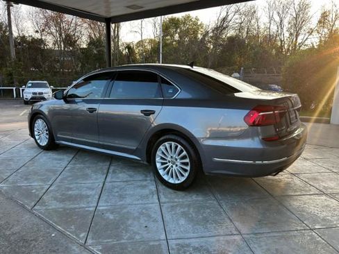 Used 2017 Volkswagen Passat 1.8T SE image 2