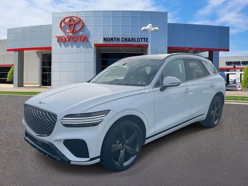 Used 2025 Genesis GV70 3.5T Sport w/ Sport Advanced Package image 6