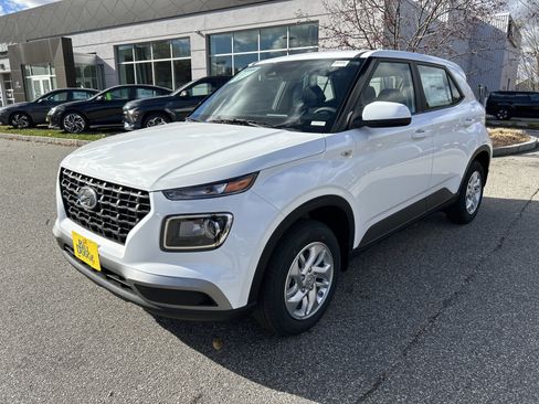 New 2026 Hyundai Venue SE image 1