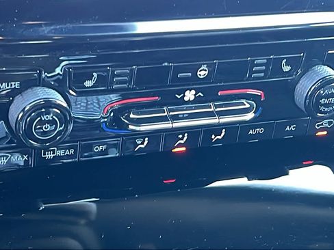 Used 2024 Jeep Grand Cherokee Limited 4xe image 14