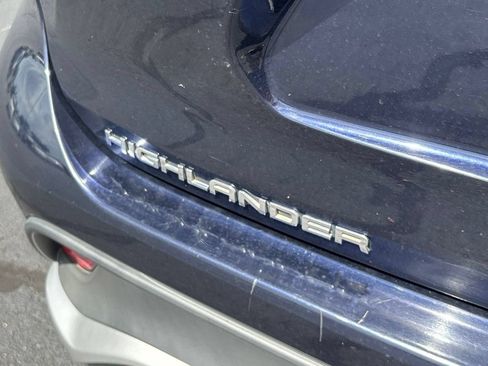 Used 2021 Toyota Highlander XSE FWD image 37