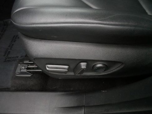 Used 2022 Toyota Highlander XLE image 20