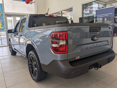 New 2025 Ford Maverick XLT w/ XLT Luxury Package image 17