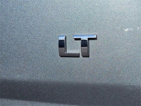 Used 2018 Chevrolet Colorado LT w/ LT Convenience Package image 7