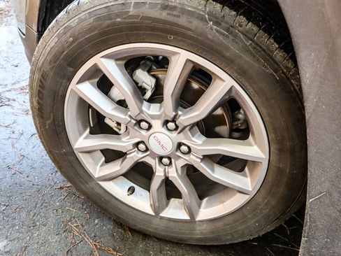 Used 2024 GMC Terrain SLT image 43