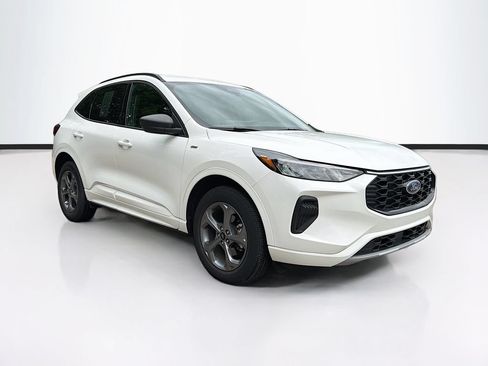 Used 2024 Ford Escape ST-Line w/ Tech Pack #1 AWD/4WD image 3
