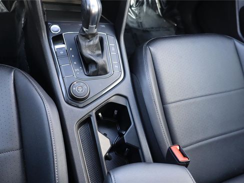 Used 2019 Volkswagen Tiguan SEL image 22