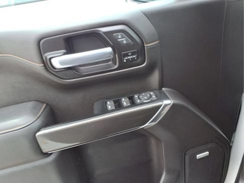 Used 2022 GMC Sierra 1500 AT4 w/ AT4 Preferred Package AWD/4WD image 17