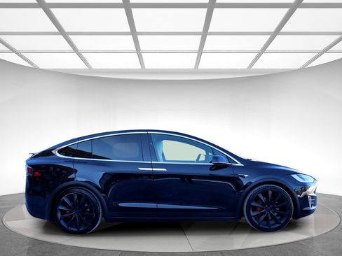 Used 2018 Tesla Model X P100D image 4