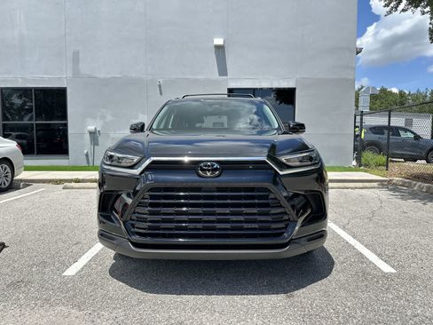 Used 2024 Toyota Grand Highlander FWD image 12