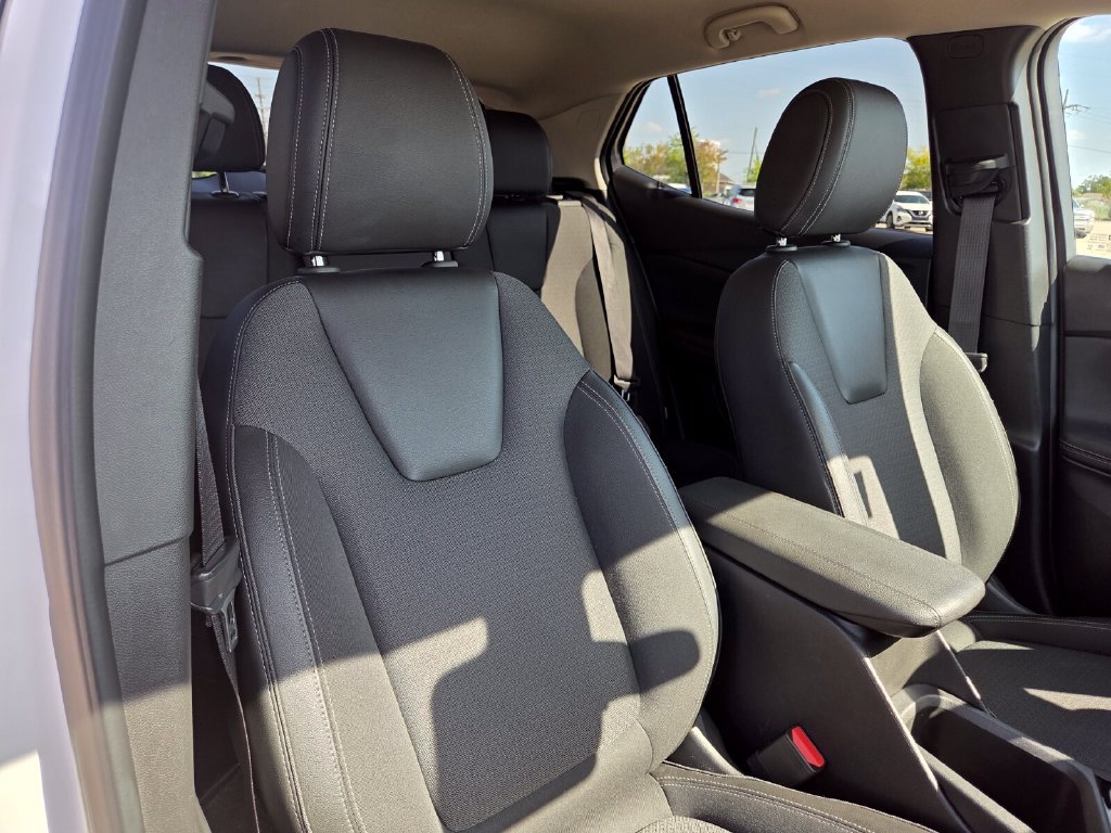 Used 2025 Buick Encore GX Preferred FWD image 29