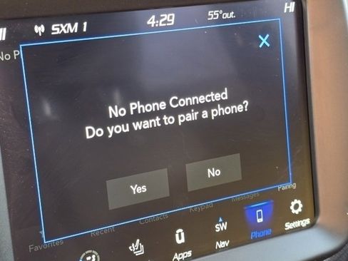 Used 2023 Jeep Renegade Latitude w/ Premium Group image 9