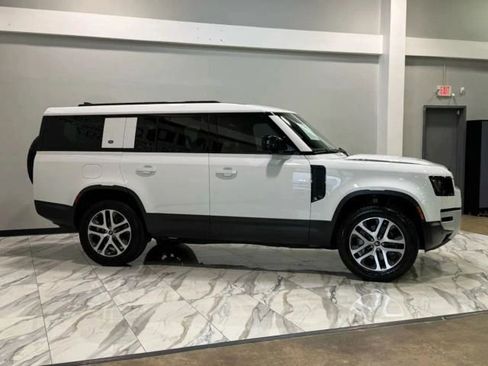 Used 2024 Land Rover Defender 130 S image 5