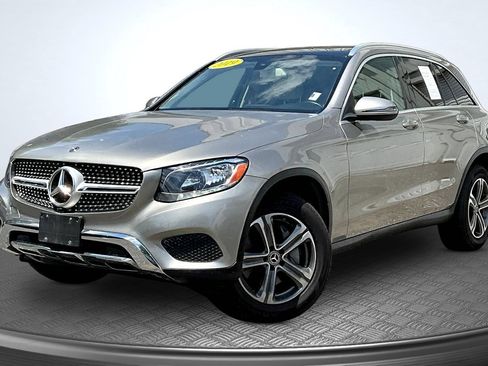 Used 2019 Mercedes-Benz GLC 300 4MATIC w/ Premium Package image 1