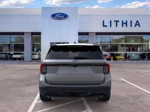 New 2026 Ford Explorer ST-Line w/ ST-Line Street Pack RWD image 5
