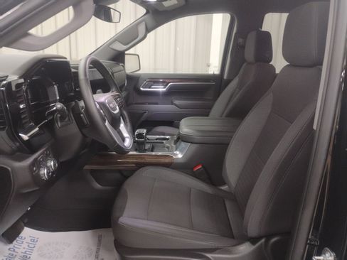 Used 2025 GMC Sierra 1500 Elevation image 19