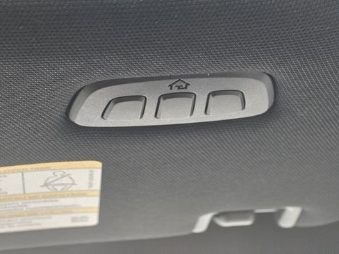 Used 2023 Ford Expedition Limited image 24