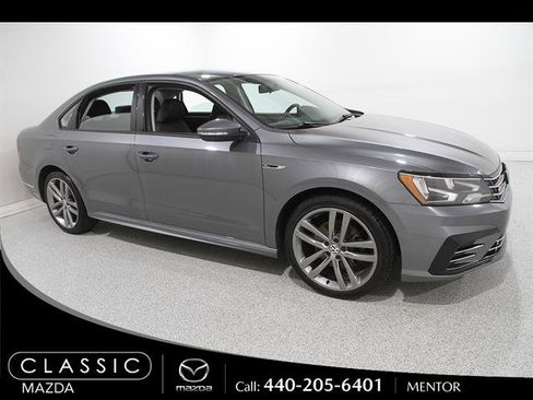 Used 2018 Volkswagen Passat 2.0T R-Line FWD image 1