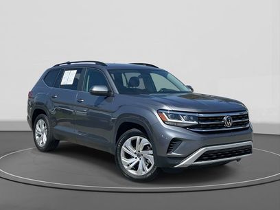 Used 2023 Volkswagen Atlas SE w/ Panoramic Sunroof Package