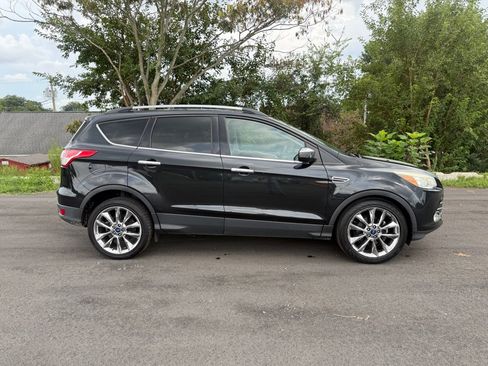 Used 2014 Ford Escape SE w/ SE Chrome Package FWD image 4